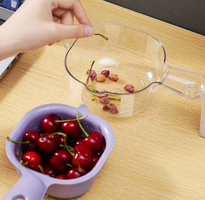 Cartoon Kitchen Pot with Strainer Lid – Cute & Functional